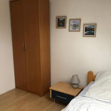 Apartment Zentral - S Von Eine Bis Zum Mehrere Schlafplaetze Nach